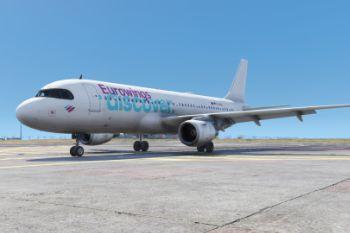 76d663 eurowings discover clean tail4