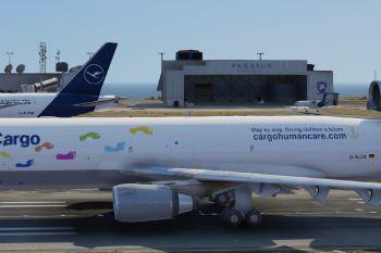 B02972 md 11f cargohumancare livery