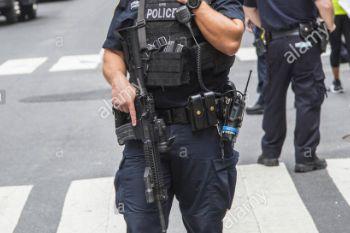 A2ecdf heavily armed counter terrorism nypd officers make their presence kbhr4d