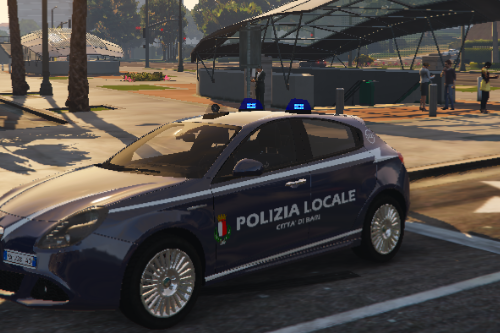 alfa romeo giulietta polizia locale Bari