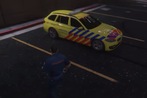 Dutch Ambulance BMW 525D