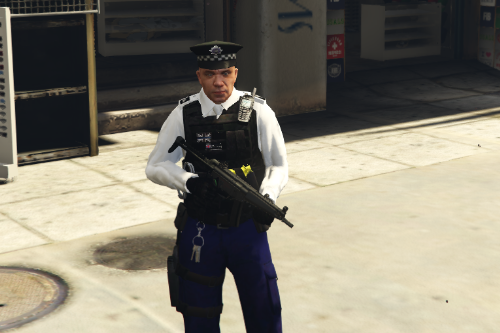 Met Police DPG SO6 Officer