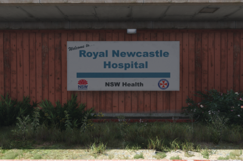 Newcastle Medical Exterior Signs Retexture (Paleto Bay)