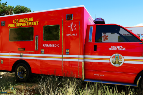 simple los santos ambulance to los angeles ambulance gmc paintjob (replace)