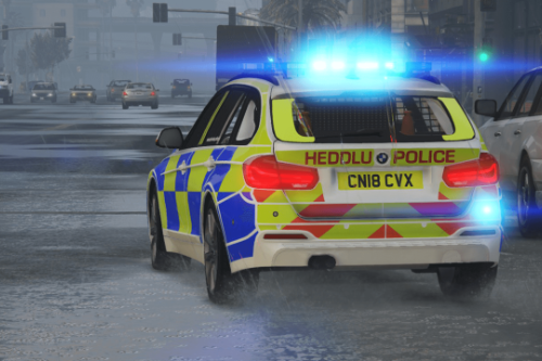 South Wales Police (Heddlu) BMW 330D (5 PACK)