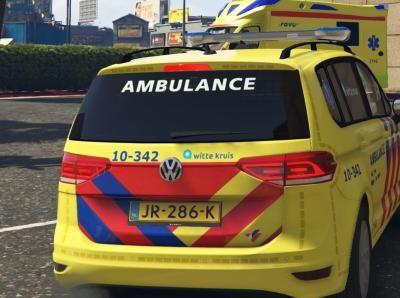VW Touran 2016 Rapid Responder Dutch Ambulance