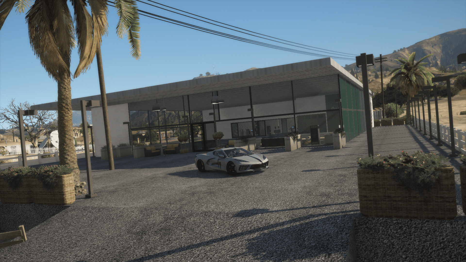 Is there a car dealership in gta 5 фото 7