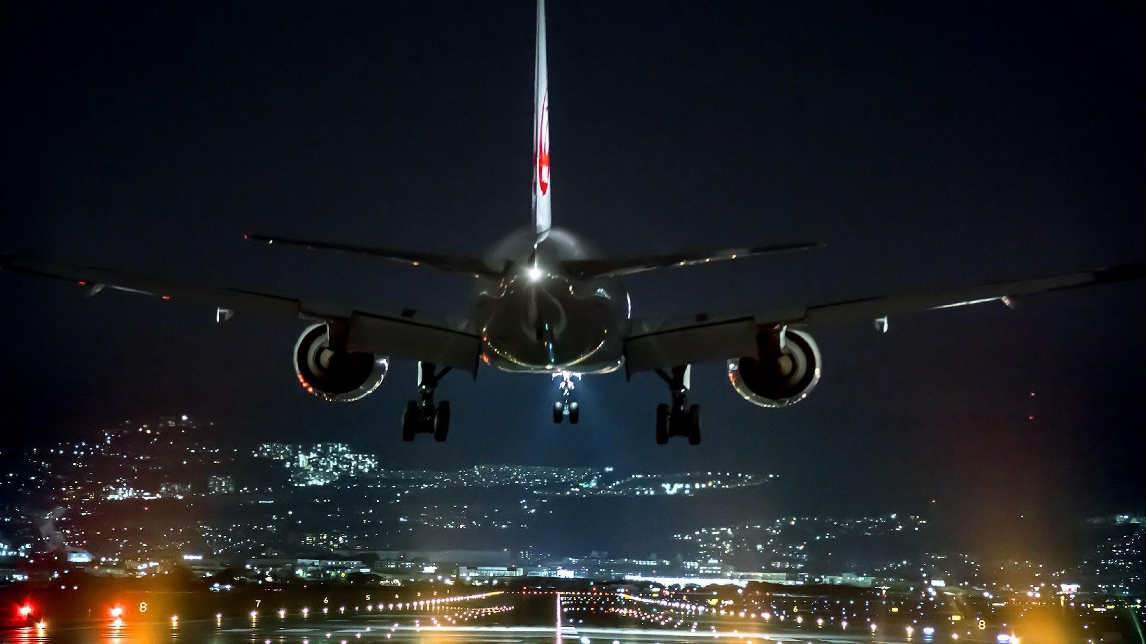 Flight landed. Самолет ночью. Заставка самолет. Обои на рабочий стол самолеты. Самолет взлетает.