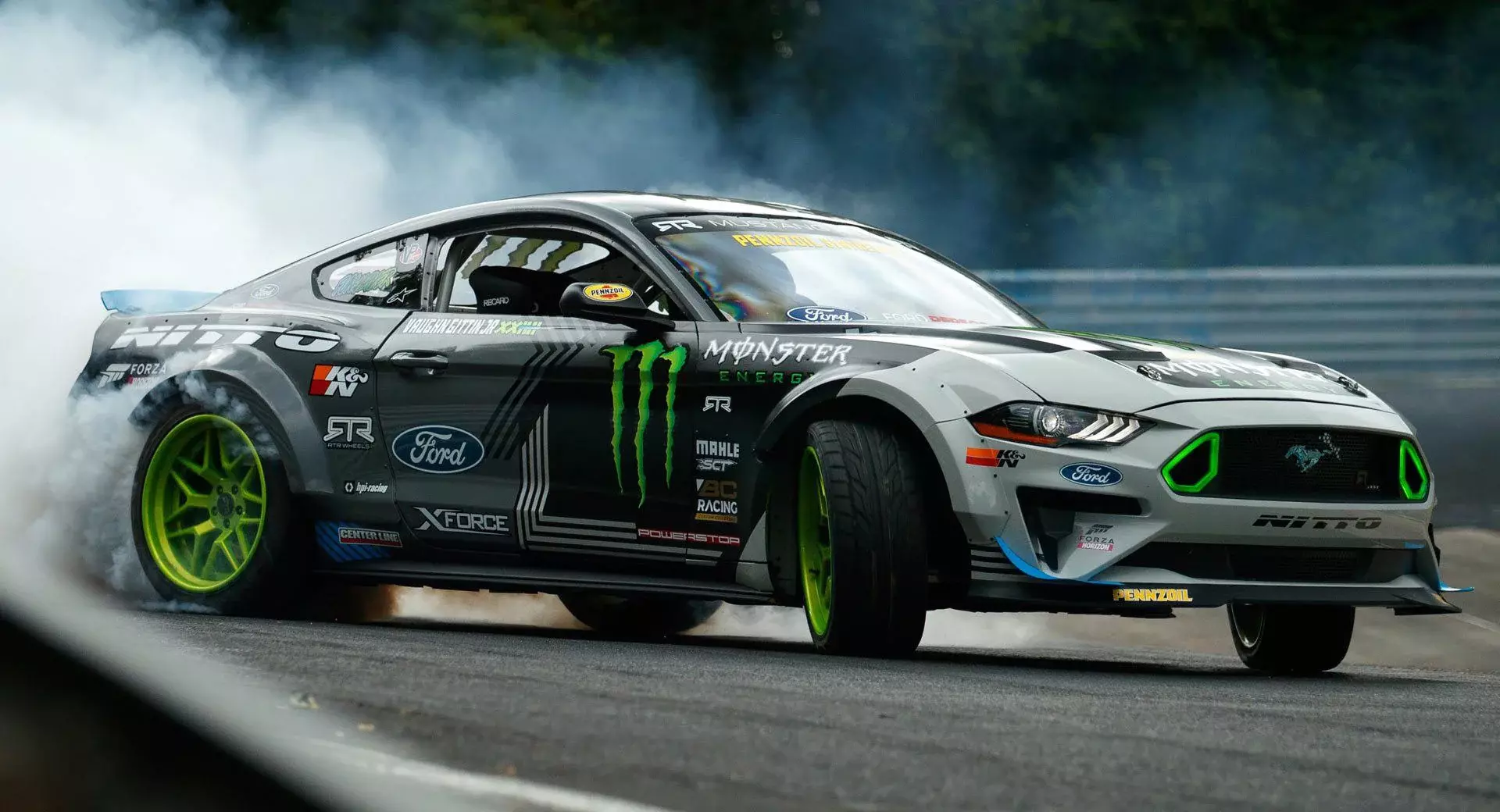 Ford Mustang RTR дрифт