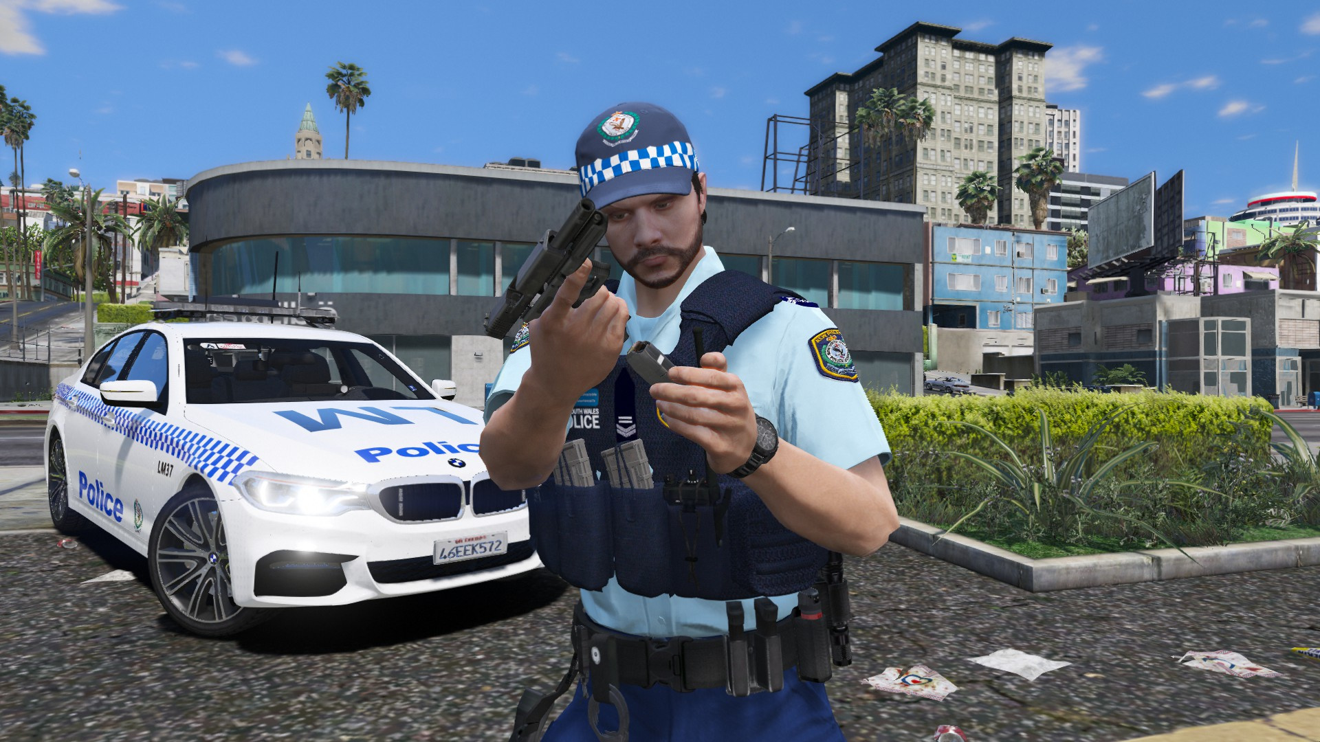 Игру том полицейский. ГТА полиция из игры. Tactical Vest Ultimate GTA 5 Rp скин. Фон голубой из игры полиция Сити.
