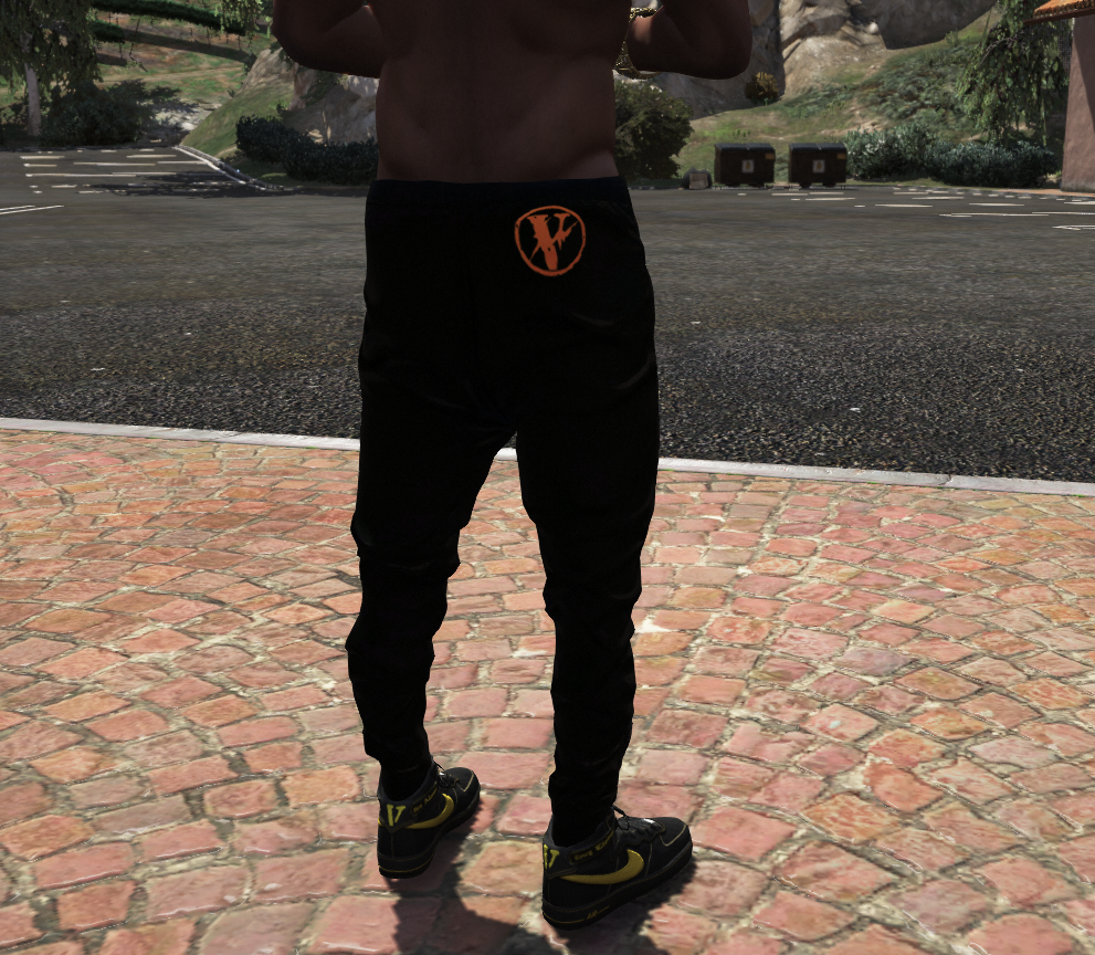 Faster clothes gta. VLONE С Франклином. Штаны VLONE. Шорты VLONE. VLONE ГТА 5.