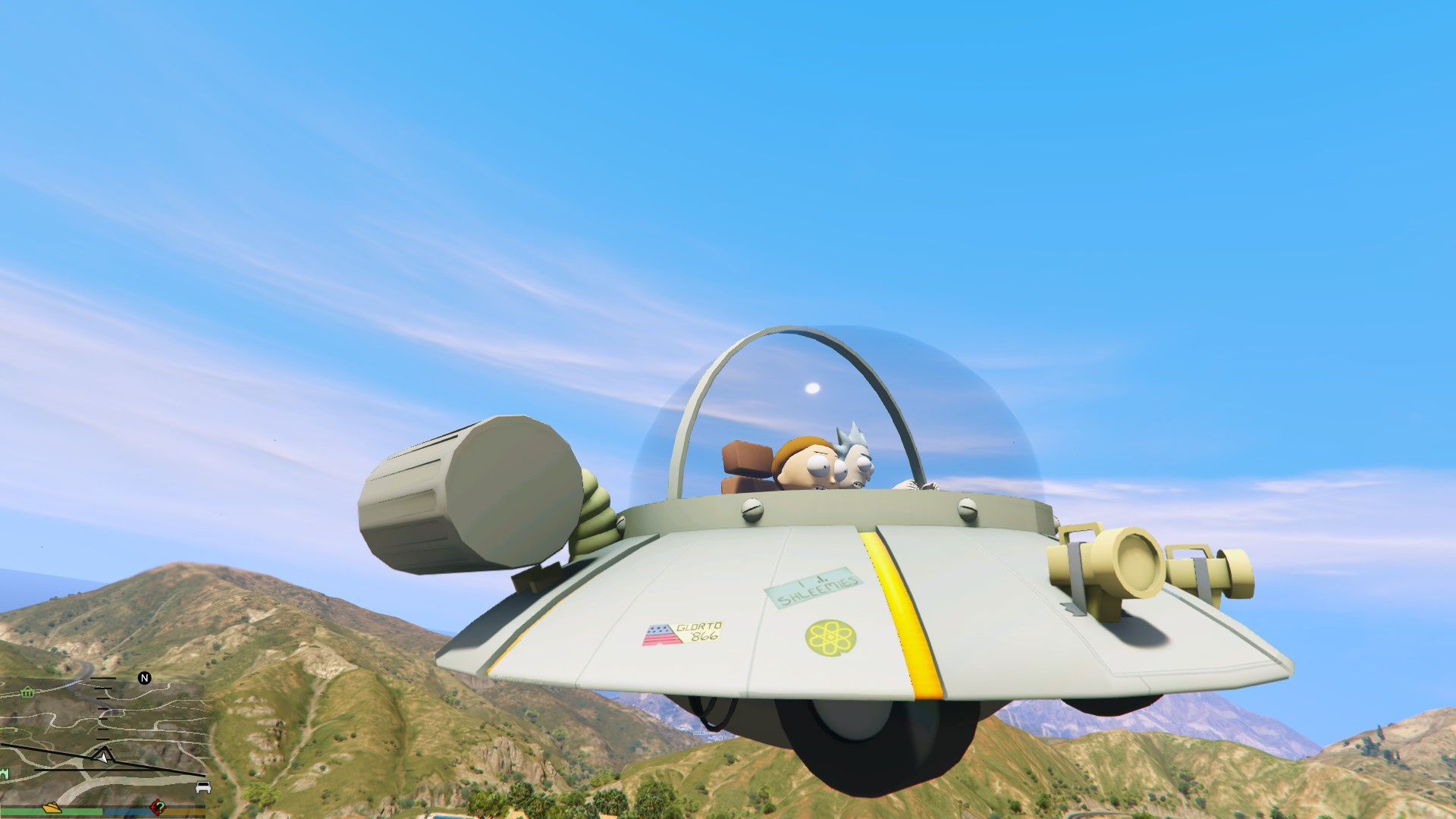 Гта 5 моды летать. Летающая тарелка Рика. Мод на летающую камеру. Рик и Морти летающая тарелка. Rick and Morty Space Cruiser.