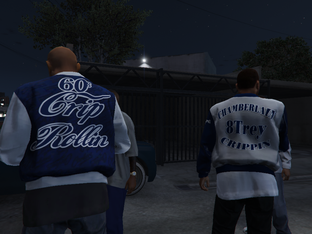 Gang mod gta. Crips одежда в ГТА 5. Крипс ГТА 5. GTA 5 gang. Crips банда 1990 GTA.